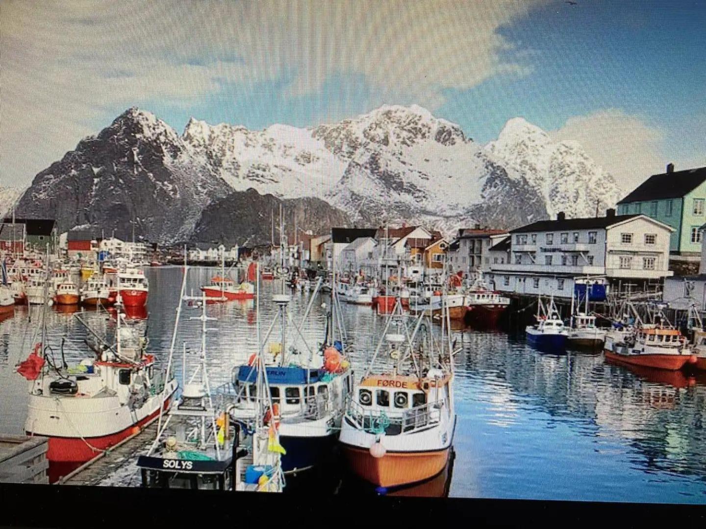 Ny Leilighet I Henningsvaer! Екстер'єр фото